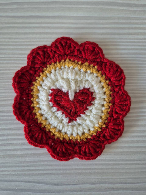 Srdiečkové podšálky