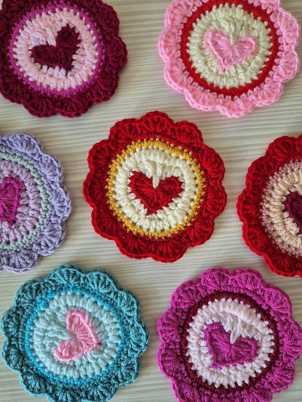 Srdiečkové podšálky