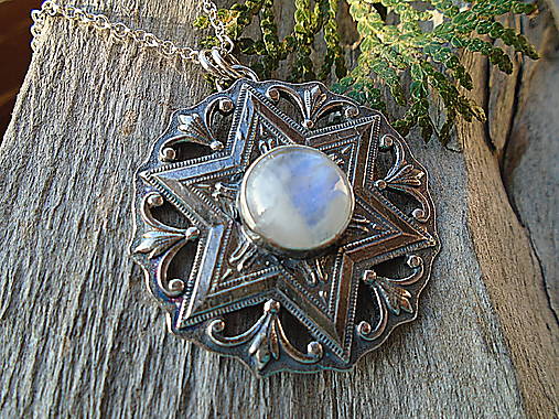 Strieborný prívesok Ag925 Hviezda Mesačný kameň