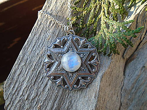 Strieborný prívesok Ag925 Hviezda Mesačný kameň