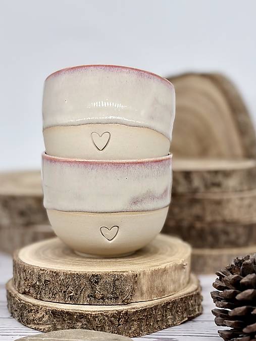 Pinkie - pohárik lungo so srdiečkom (150ml, bez uška)