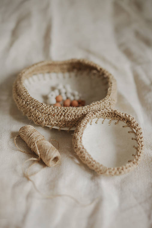 Nádoby - Jutovo - hlinená miska (biela) - 18108713_