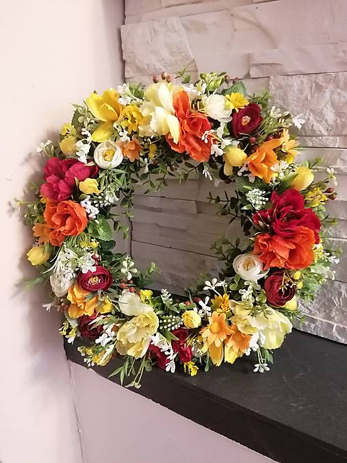 Dekorácie - Kvetinovy veniec s vlčim makom 40cm - 18107679_