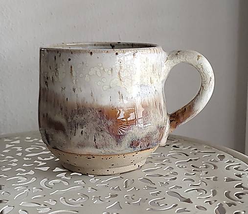 Nádoby - Keramický hrnček karamelový - 18109325_