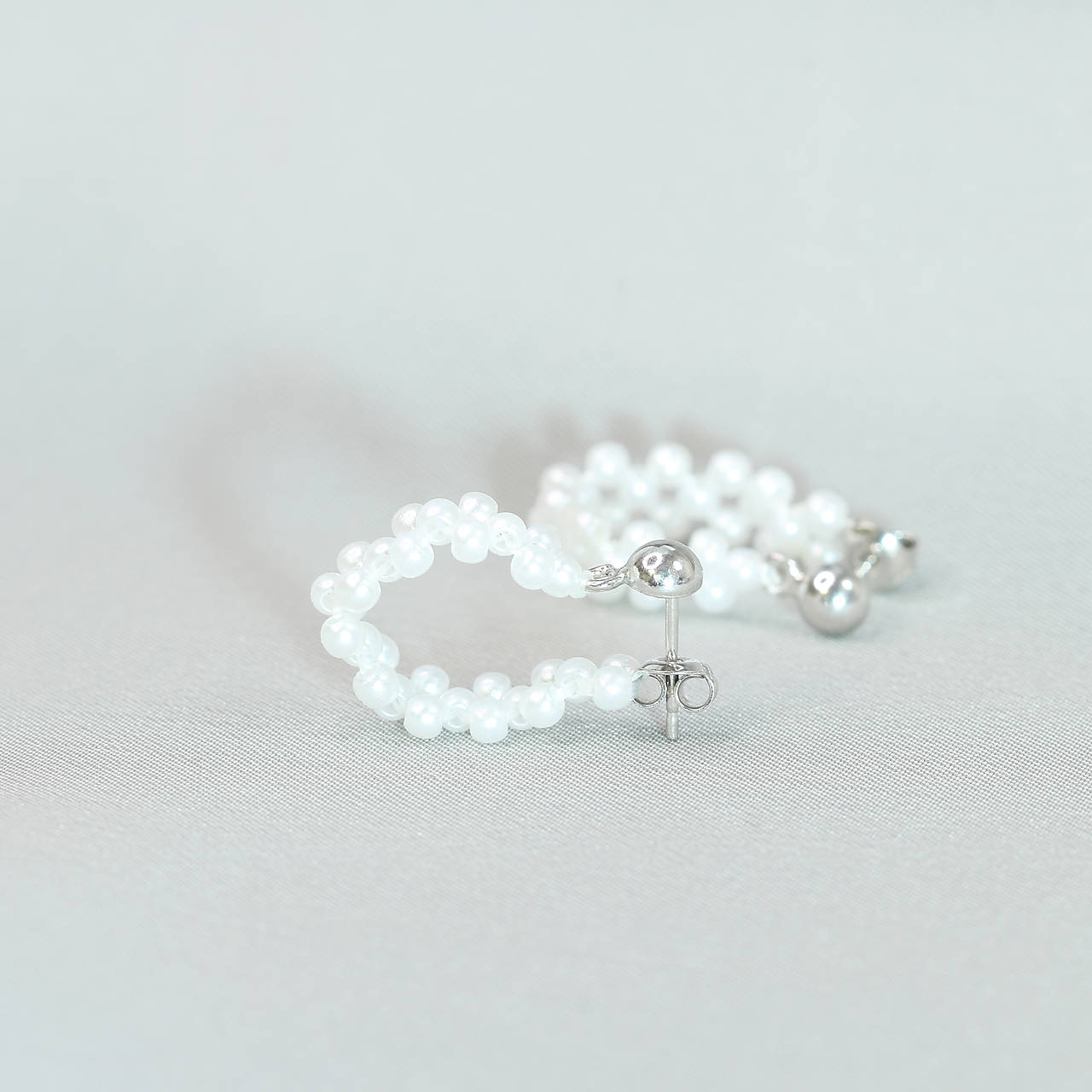 s v a d b a _ perličkové náušnice