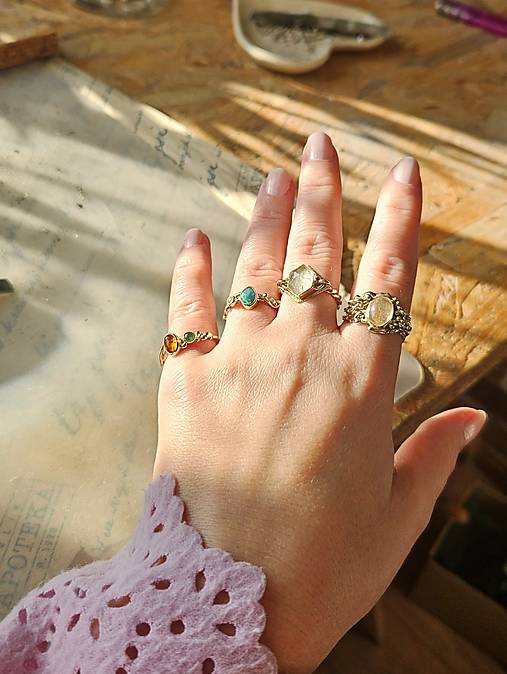 Zlatý prsteň - Nositeľka Svetla