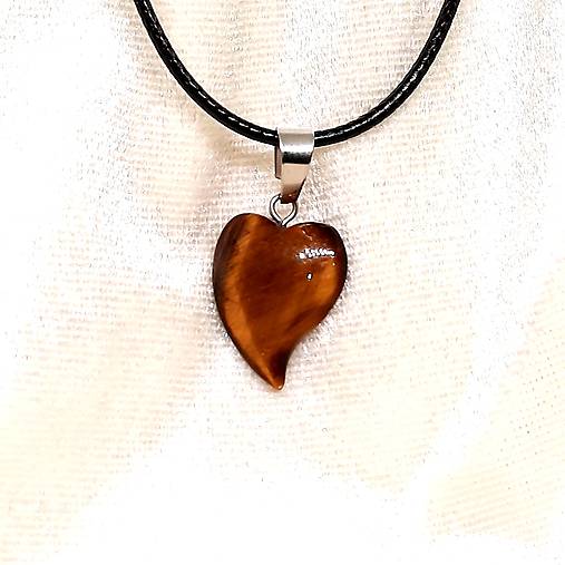 Prívesok srdce z minerálu (tigrie oko 15x20mm+šnúrka)