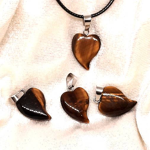 Prívesok srdce z minerálu (tigrie oko 15x20mm+šnúrka)