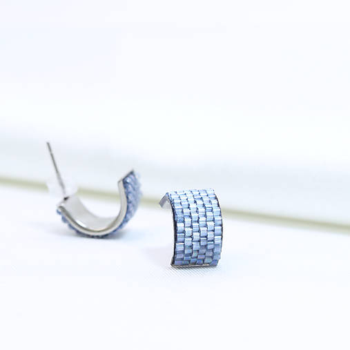 Oblúčikové napichovacie náušnice (Modrá)