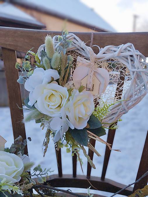 Dekorácie - Veniec - srdiečko biele - 18115130_