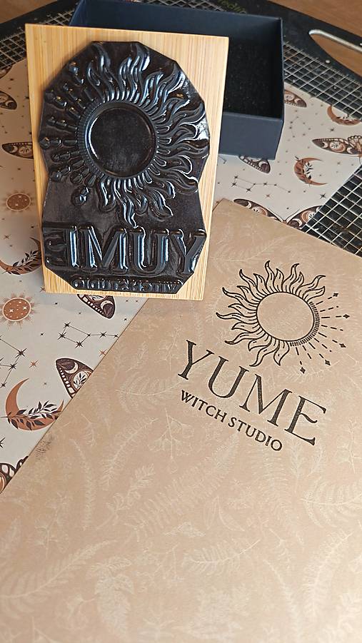 Materiál ručne robený - Pečiatka loga YUME 98mm x 68mm - 18115628_