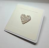 Papiernictvo - Blahoželanie / pohľadnica so srdiečkom z ruží ... - 18117341_