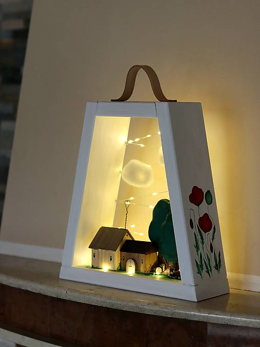 Lampášik "vidiecky domček vo vlčom maku"