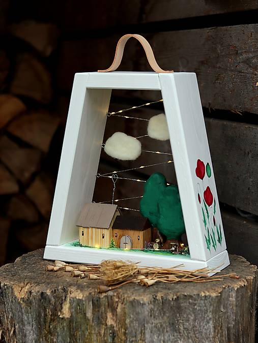 Lampášik "vidiecky domček vo vlčom maku"