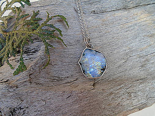 Strieborný prívesok Ag925 Mesačný kameň