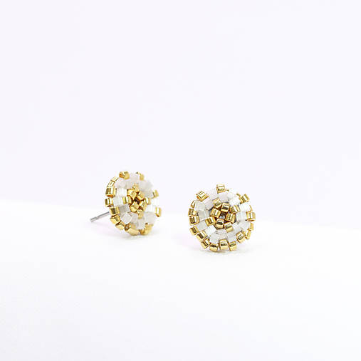 Zlaté napichovacie náušnice