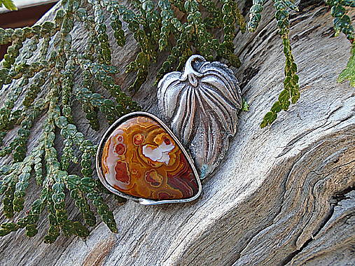 Cínovaná Brošňa Achát