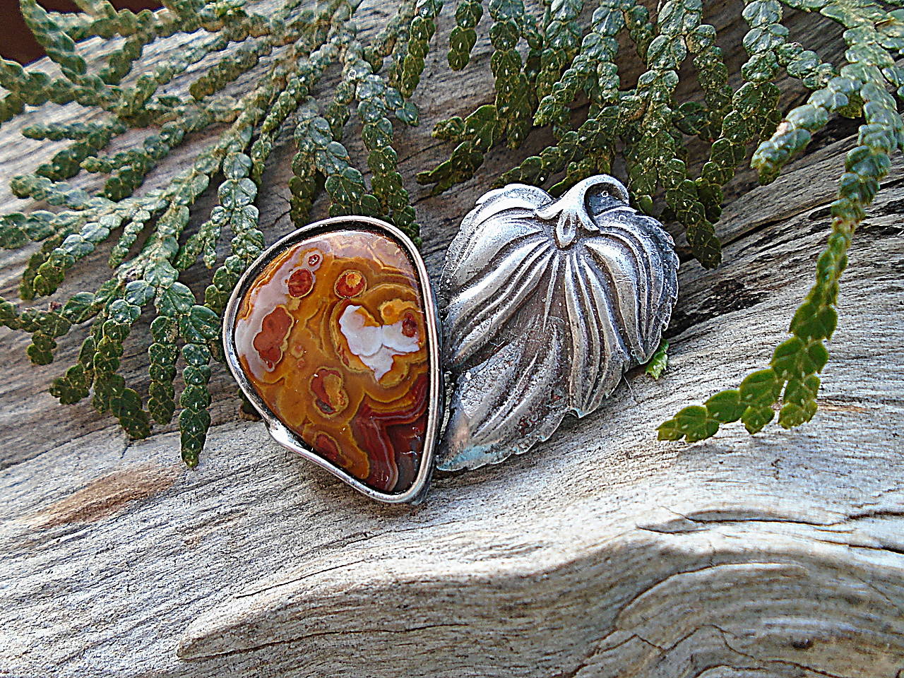 Cínovaná Brošňa Achát