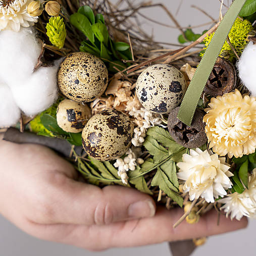 Veľkonočný jarný veniec na dvere zo sušených kvetov | prírodný handmade greenery