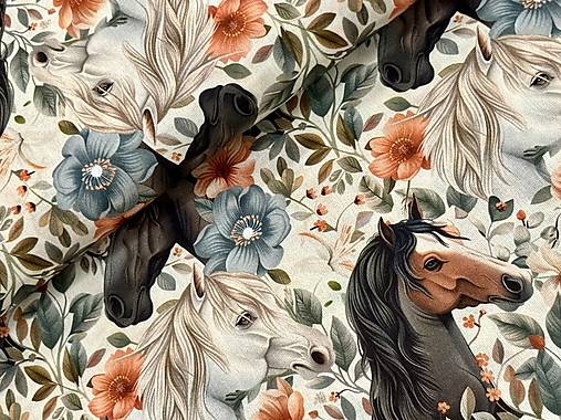 100% BAVLNA / 3D KONÍKY