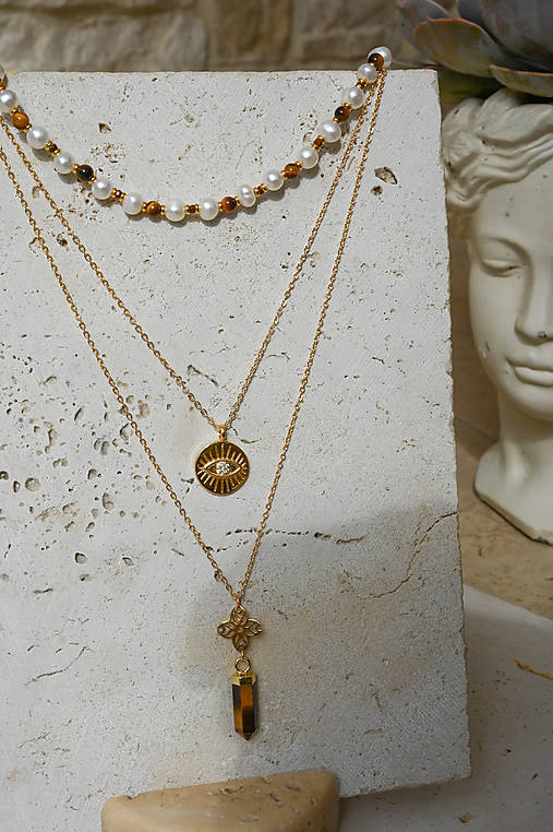 Retiazka štvorlístok s krištáľom (variácie)