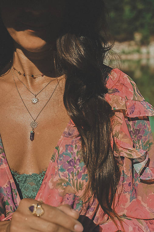 Retiazka mandala RADOSTI s krištáľom (variácie)