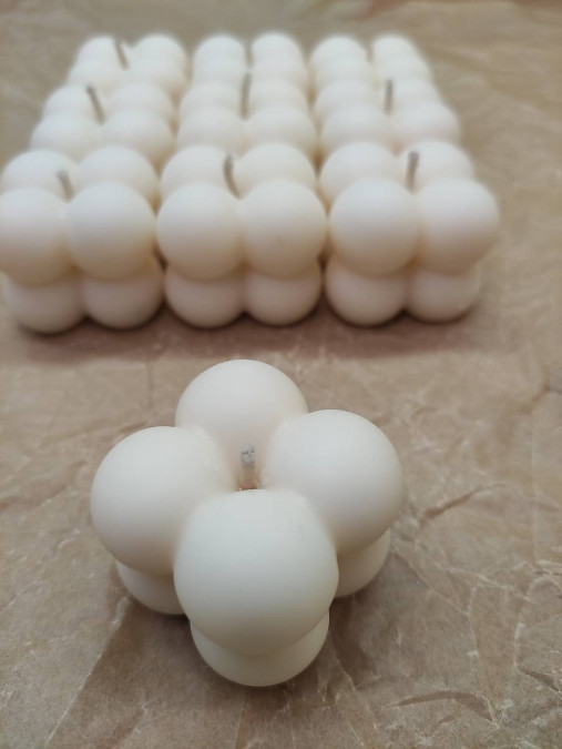 Sójové sviečky pre svadobných hostí