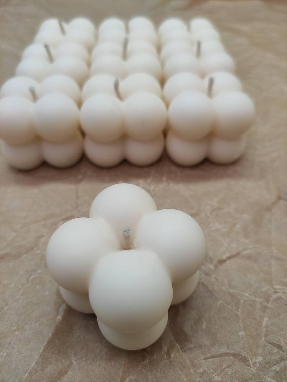 Sójové sviečky pre svadobných hostí