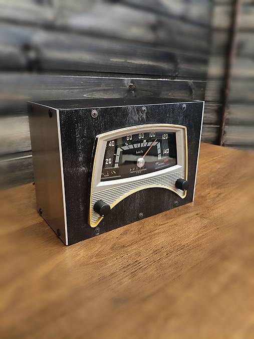 Lampa dekoračná auto