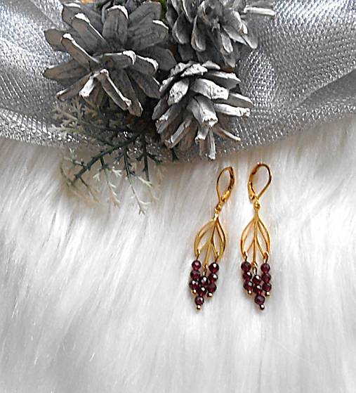 Náušnice - Náušnice pozlátená chirurgická oceľ- granát - 18121675_