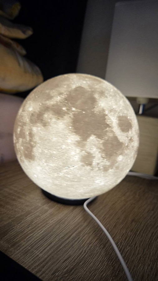 Lampička Mesiac