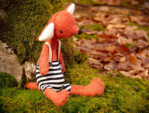 Hračky - ryšavý "Pupo" v pásikavých gaťuškách - 18123775_