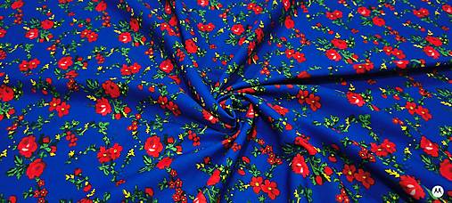Textil - Krojova látka - Kvety  cena za 10 cm (Kvietky červené malé na kráľovsko modrom) - 18123753_