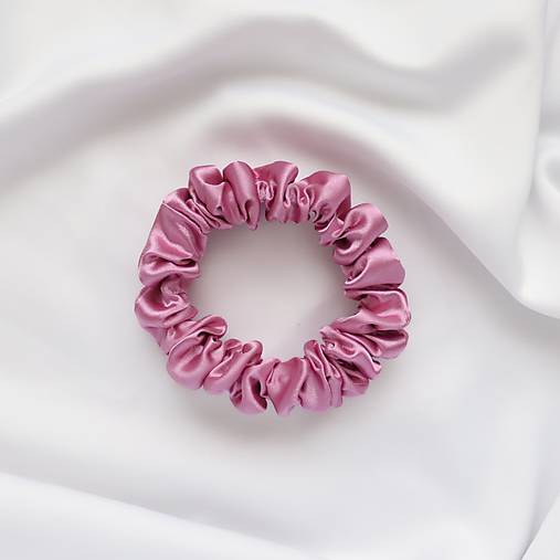 Ozdoby do vlasov - Saténová scrunchie | MINI (Žuvačková ružová) - 18123888_