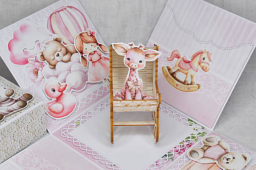 Papiernictvo - Darčeková krabička na peniaze k narodeniu dievčatka - 18125841_