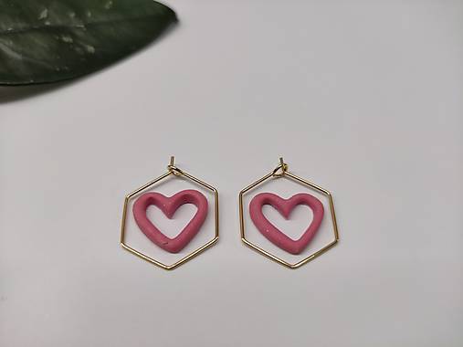 Ručne vyrábané náušnice – ružové srdiečka