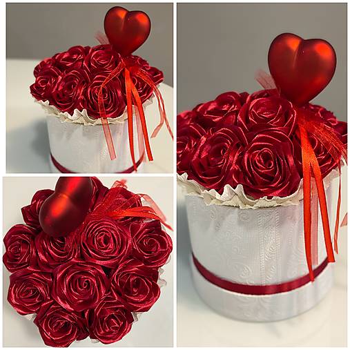 Kvetinový box zo saténových stúh "M" červené saténové ružičky, kvety dekorácia darček