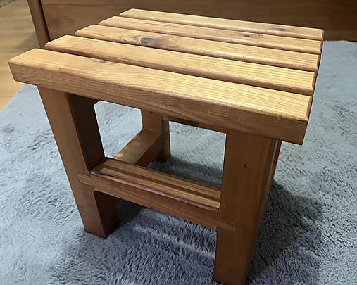 Nábytok - Stolček z čerešnoveho dreva ručná výroba - 18125648_