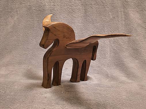 Dekorácie - Pegas - drevená soška / Teakové drevo/ small horse - Pegas - 18127082_