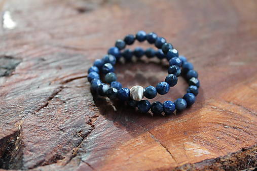 Sodalit so striebrom