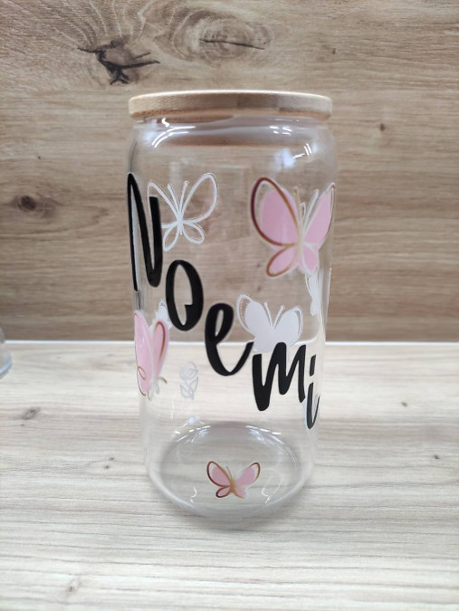 Personalizovaný sklenený pohár s bambusovým viečkom