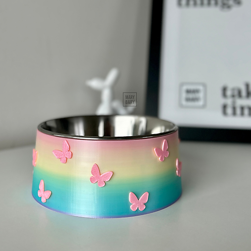 Pre zvieratá - Jedinečná miska pre psa s motýlikmi MARYBARY – dúhový dizajn s ružovou - 18126890_