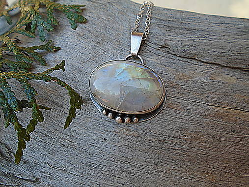 Strieborný prívesok Ag925 Mesačný kameň