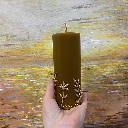 Maľovaný domáci paškál z čistého včelieho vosku “2026” Alfa a omega s  krížom