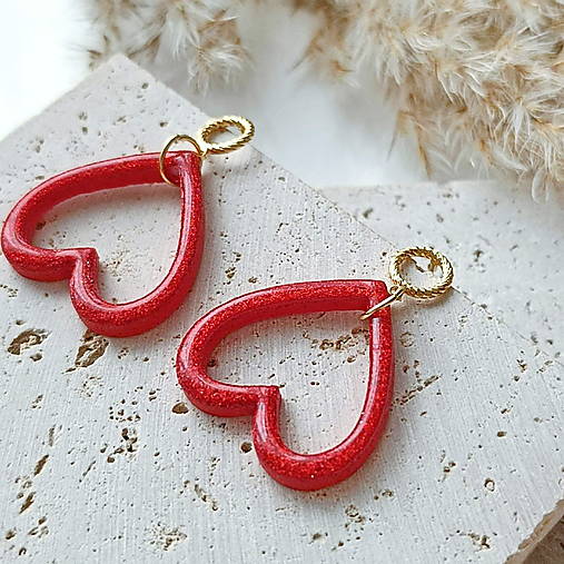 Náušnice - Sweetheart- srdiečkové visiace náušnice(glitrovane) - 18131189_