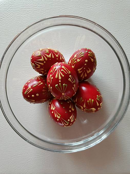 Dekorácie - Červené dvojfarebne maľované vajíčka - 18133578_