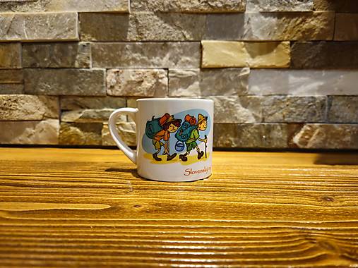 Hrnček párik turistov