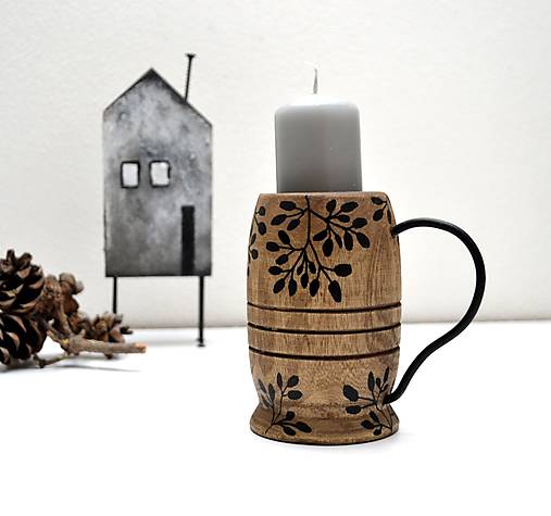 Svietidlá - Drevený svietnik s uškom - 18137049_