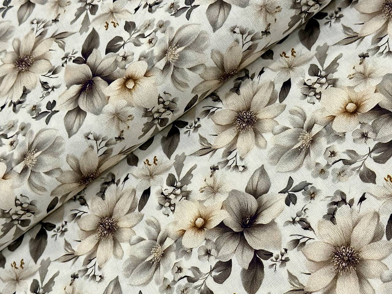 100% BAVLNA / 3D KVETINY