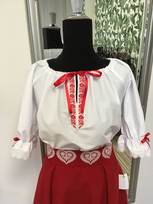 Blúzky a košele - Dámska folk blúzka- červená - 18136256_